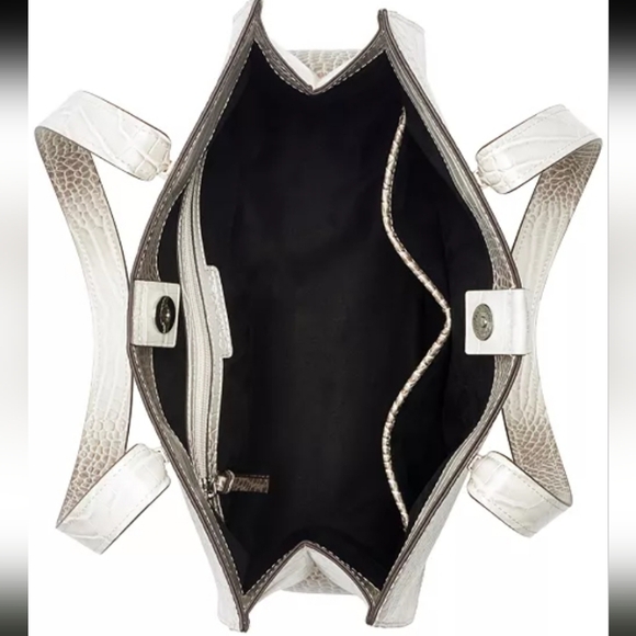 Calvin Klein - Picture 4 of 9